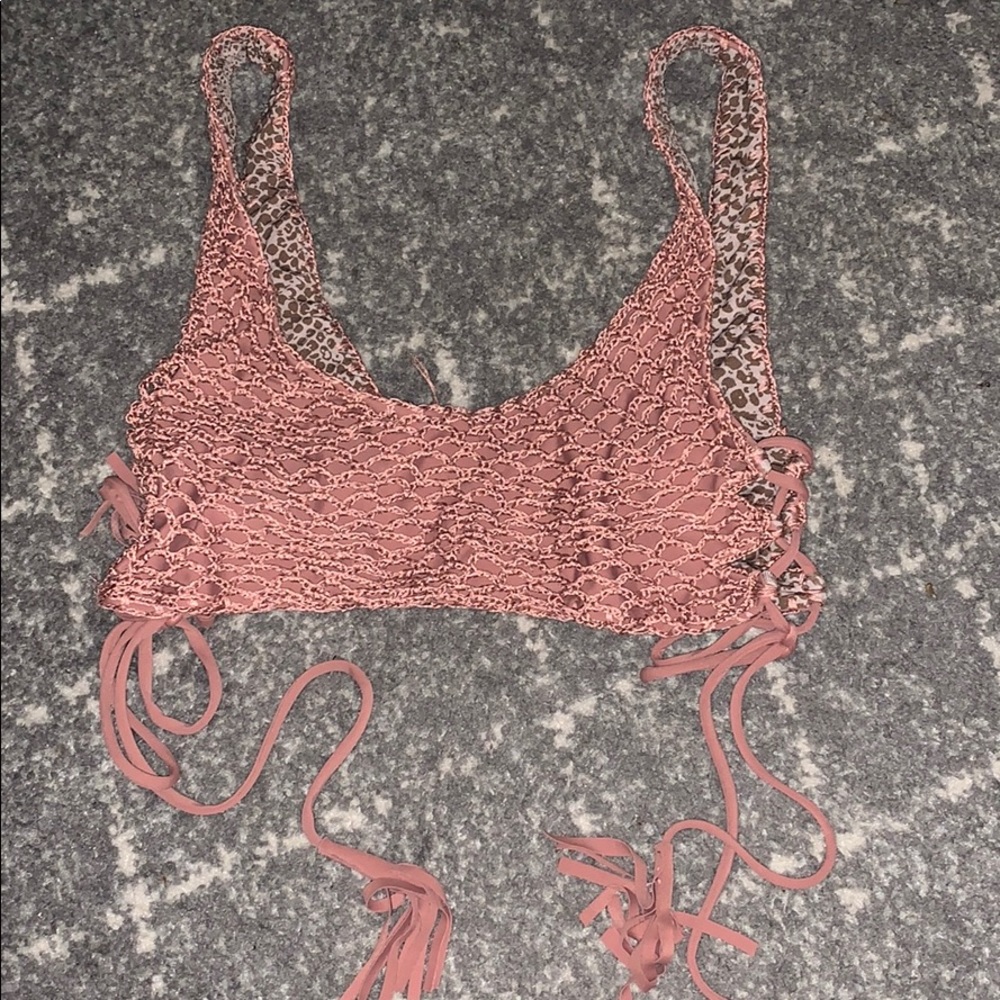 ❌sold Acacia XL hunter top lipstick crochet